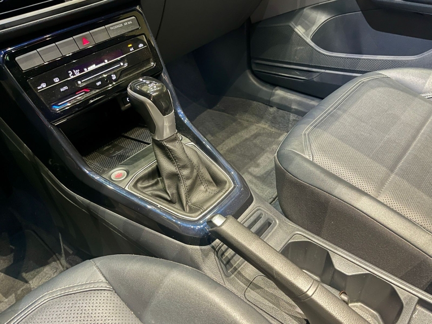 VW - Volkswagen-T-CROSS-1.0 200 TSI TOTAL FLEX COMFORTLINE AUTOMÁTICO