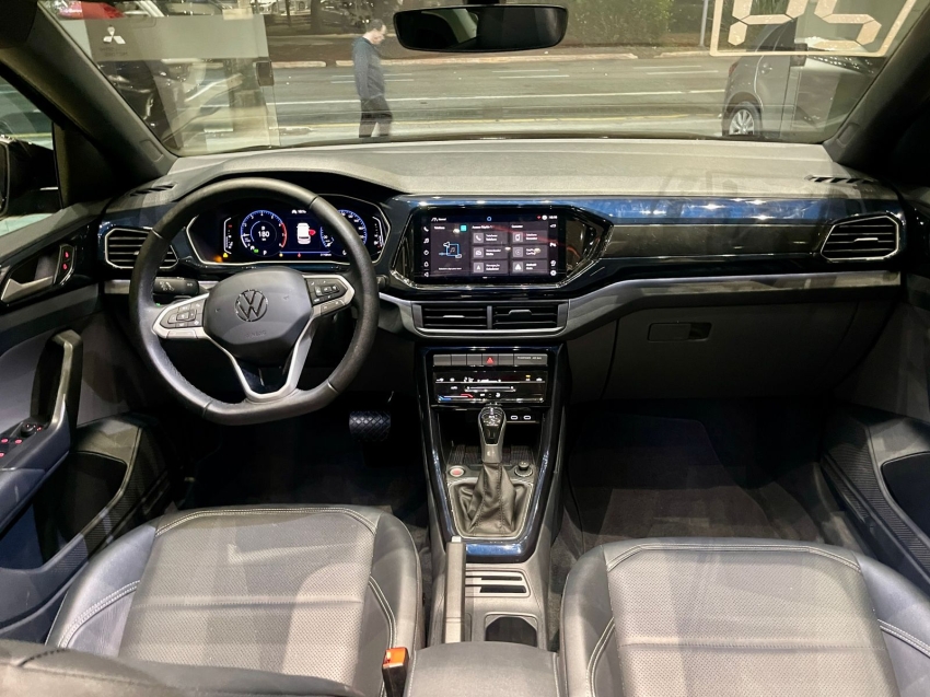 VW - Volkswagen-T-CROSS-1.0 200 TSI TOTAL FLEX COMFORTLINE AUTOMÁTICO