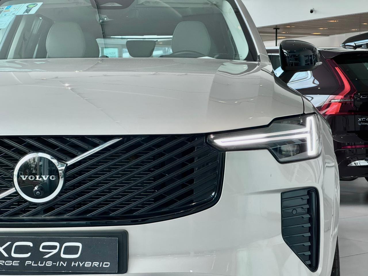 Volvo-XC 90-XC 90 T-8 Ultra Dark 2.0 AWD (Híbrido)