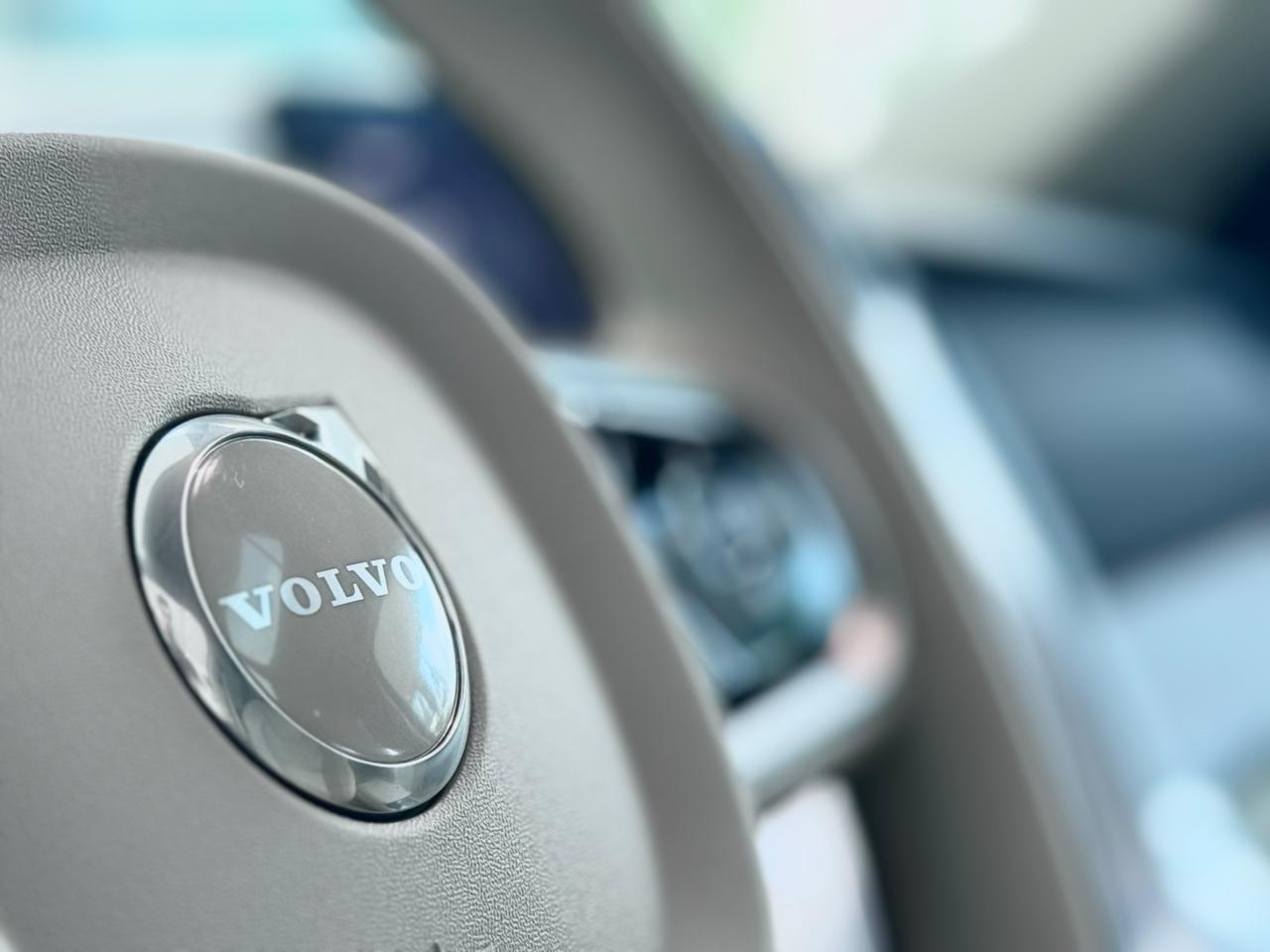 Volvo-XC 90-XC 90 T-8 Ultra Dark 2.0 AWD (Híbrido)