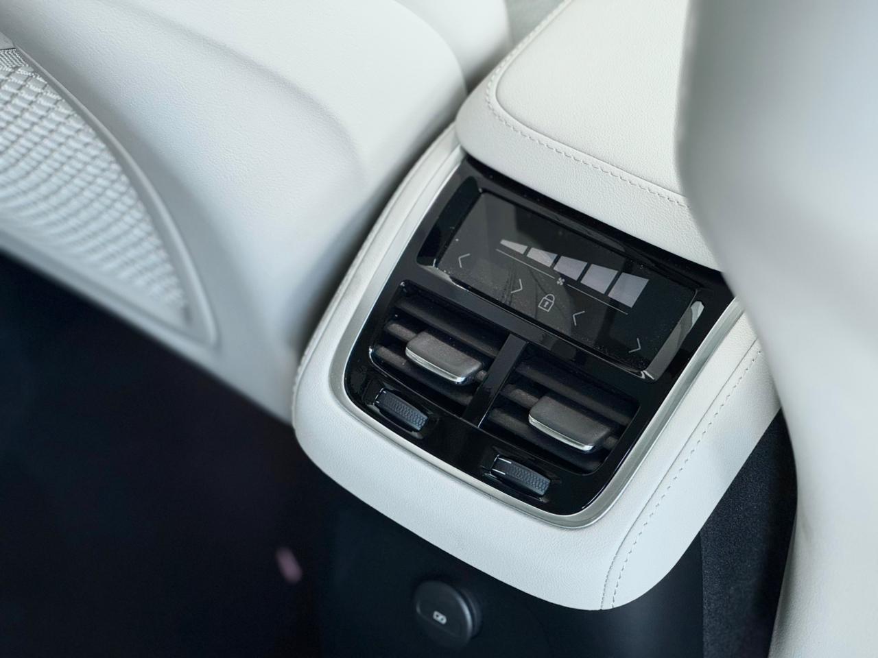 Volvo-XC 90-XC 90 T-8 Ultra Dark 2.0 AWD (Híbrido)