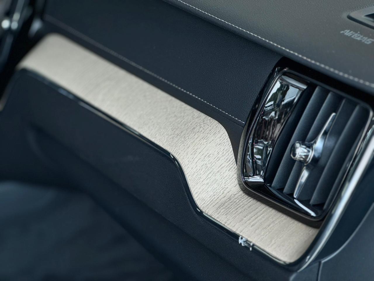 Volvo-XC 60-XC 60 T-8 Ultra 2.0 AWD (Híbrido)