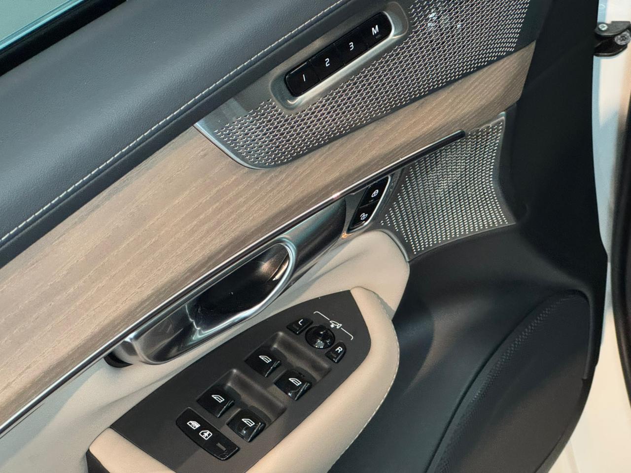 Volvo-XC 90-XC 90 T-8 Ultra 2.0 AWD (Híbrido)
