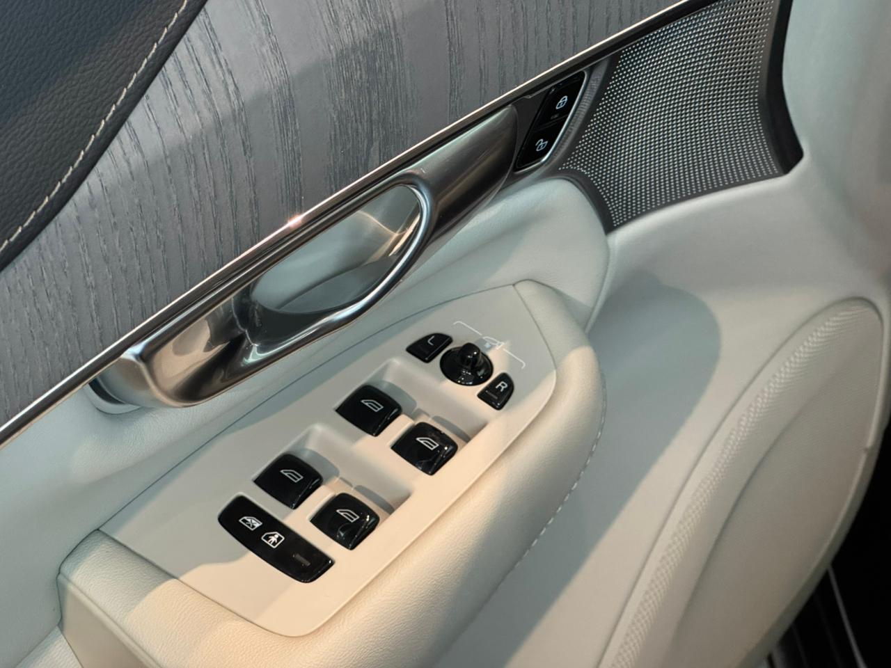 Volvo-XC 90-XC 90 T-8 Ultra 2.0 AWD (Híbrido)
