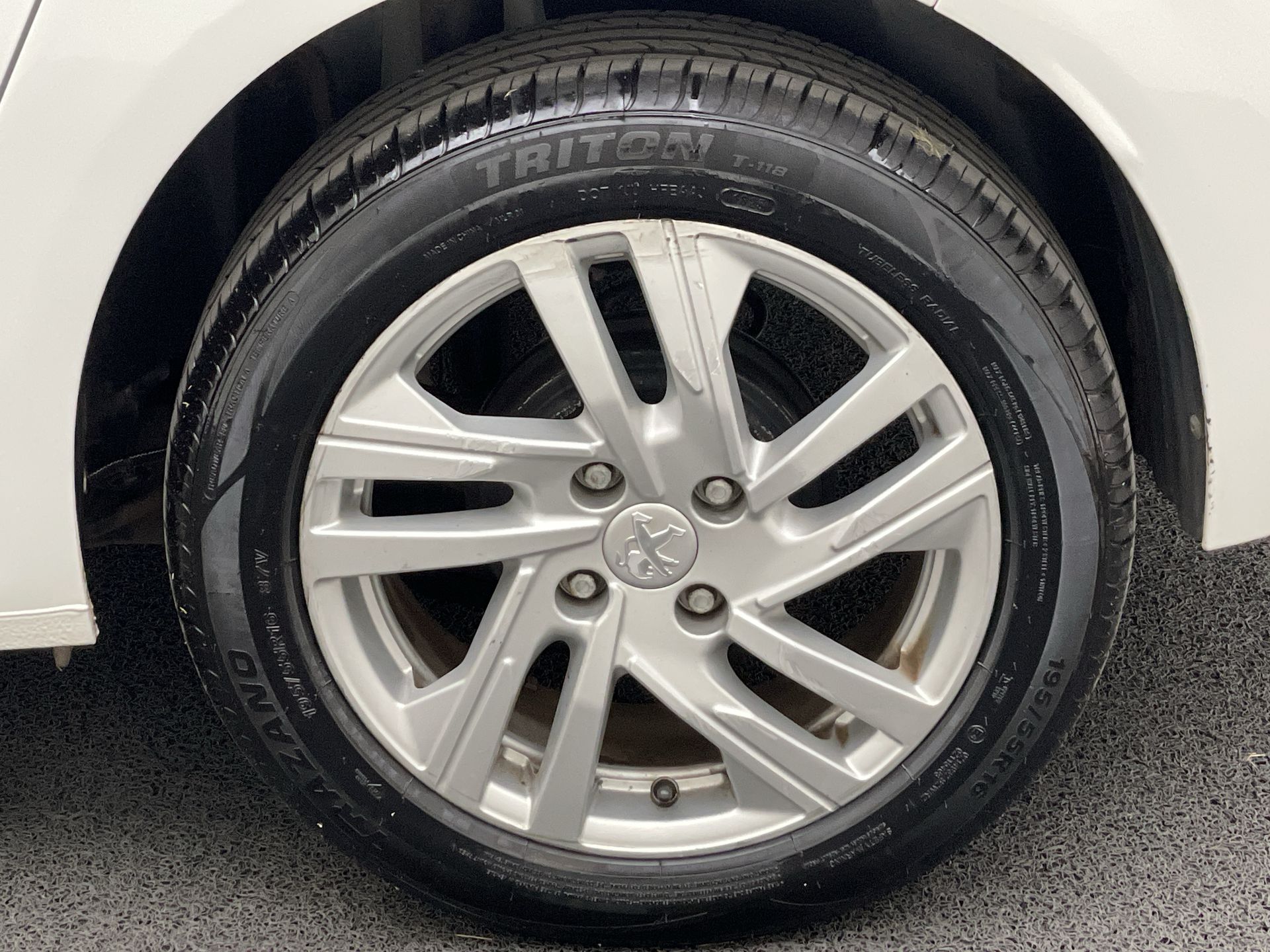 208 Active 1.6 Flex 16V 5p Aut.