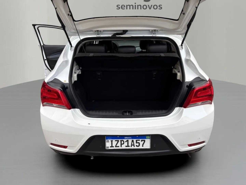 GM - Chevrolet-ONIX-1.4 MPFI LTZ 8V FLEX 4P MANUAL