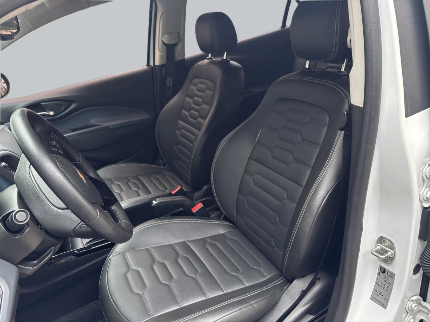 GM - Chevrolet-ONIX-1.4 MPFI LTZ 8V FLEX 4P MANUAL