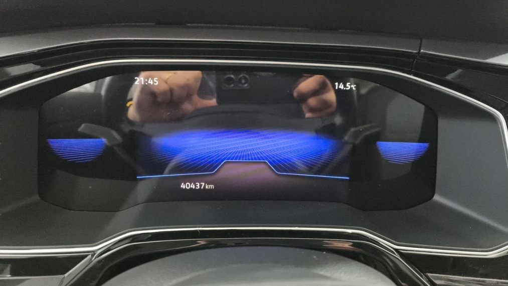 Volkswagen-NIVUS-1.0 200 TSI TOTAL FLEX COMFORTLINE AUTOMÁTICO
