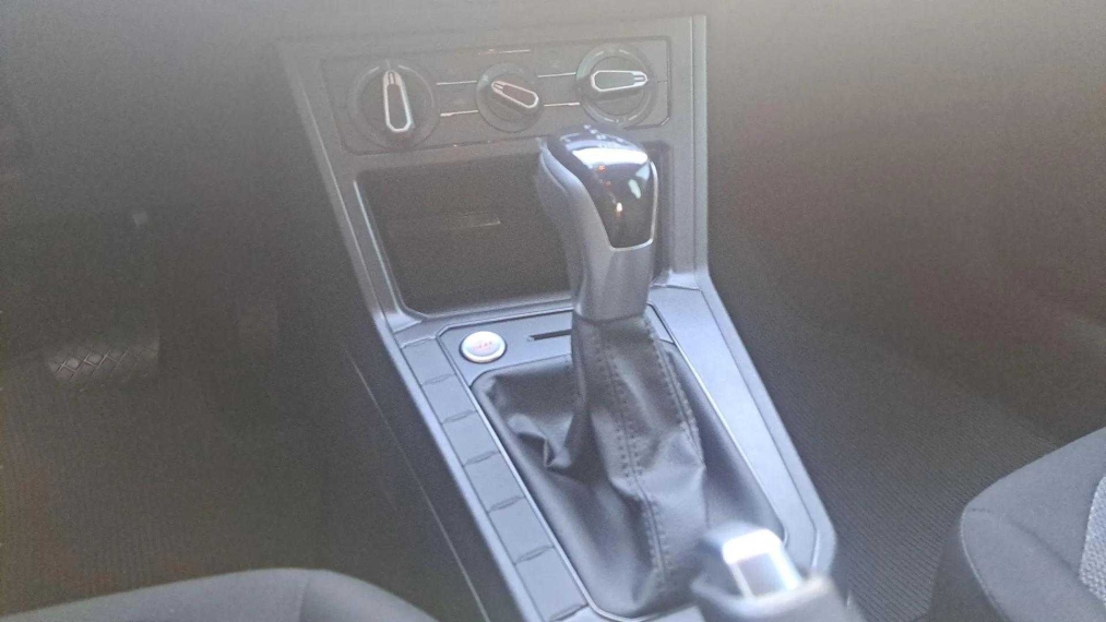 Volkswagen-POLO-1.0 170 TSI SENSE AUTOMÁTICO