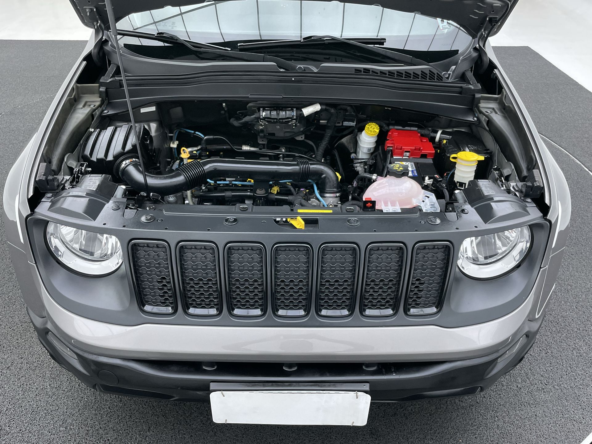 Jeep-RENEGADE-Renegade Sport 1.8 4x2 Flex 16V Aut.
