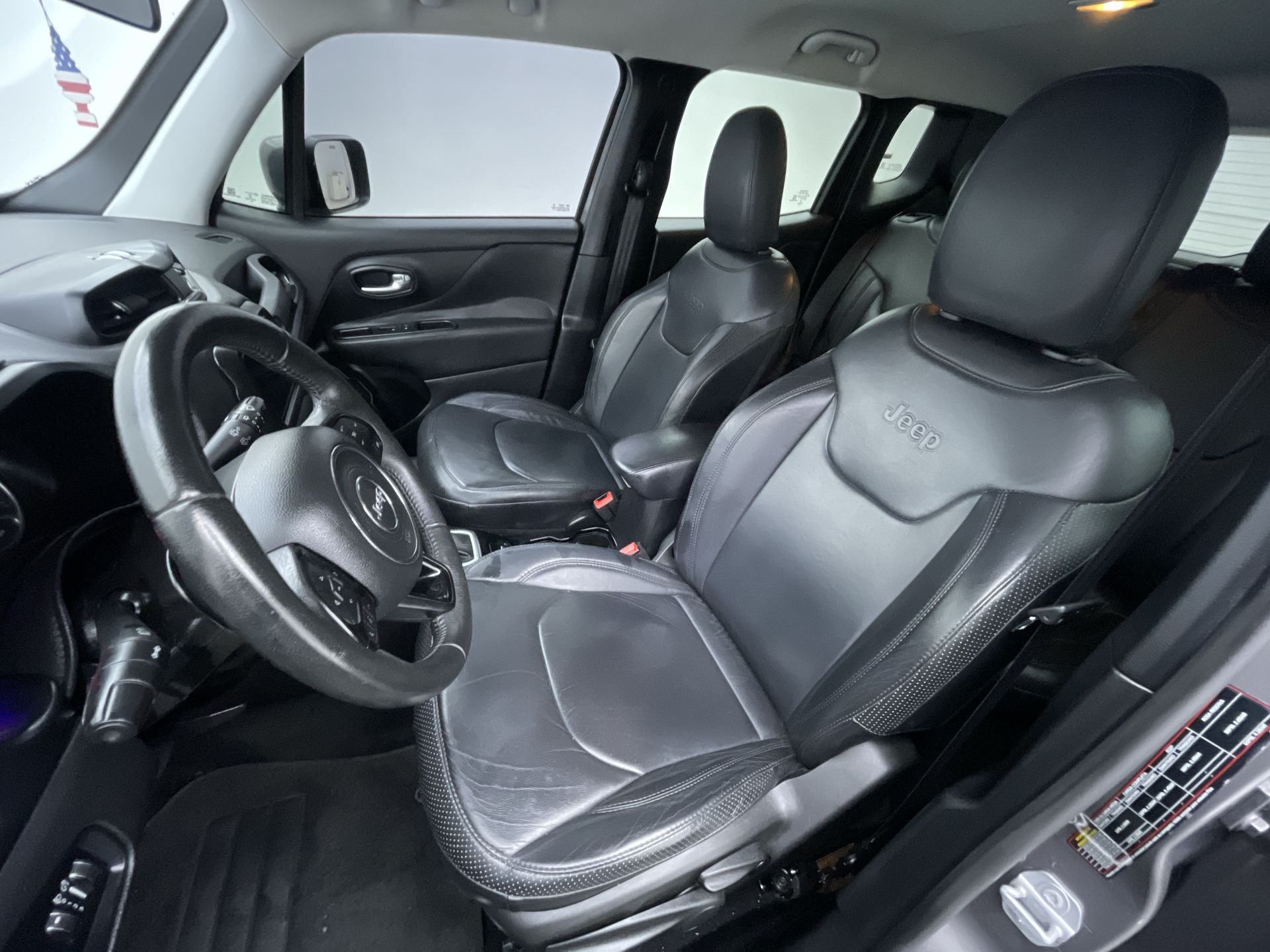 Jeep-RENEGADE-Renegade Sport 1.8 4x2 Flex 16V Aut.