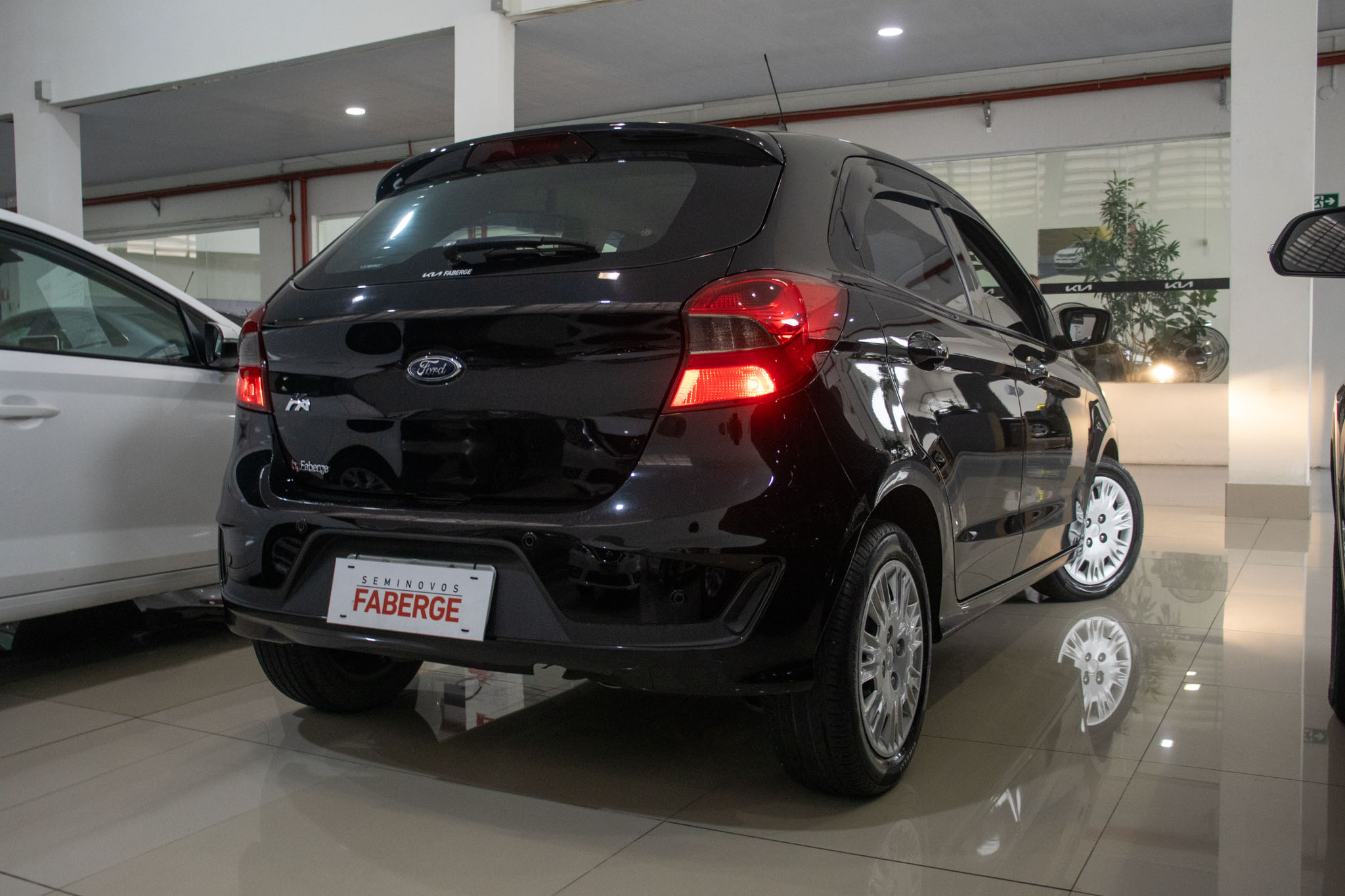 Ford-KA-Ka 1.0 SE/SE Plus TiVCT Flex 5p