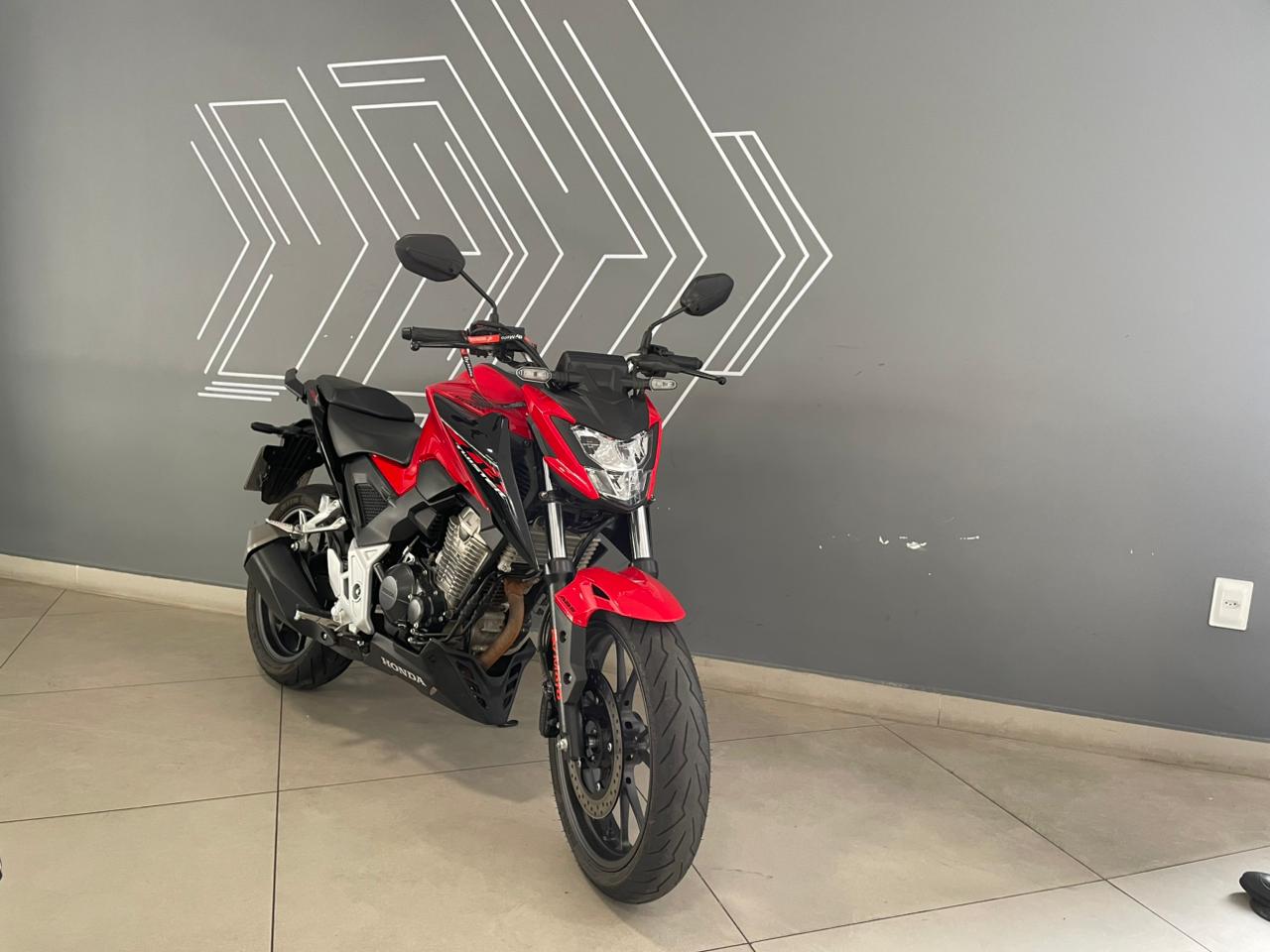 CB 300F Twister Flex