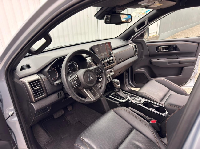 Mitsubishi-TRITON-2.4 BITURBO DIESEL CD KATANA 4X4 AUTOMÁTICO