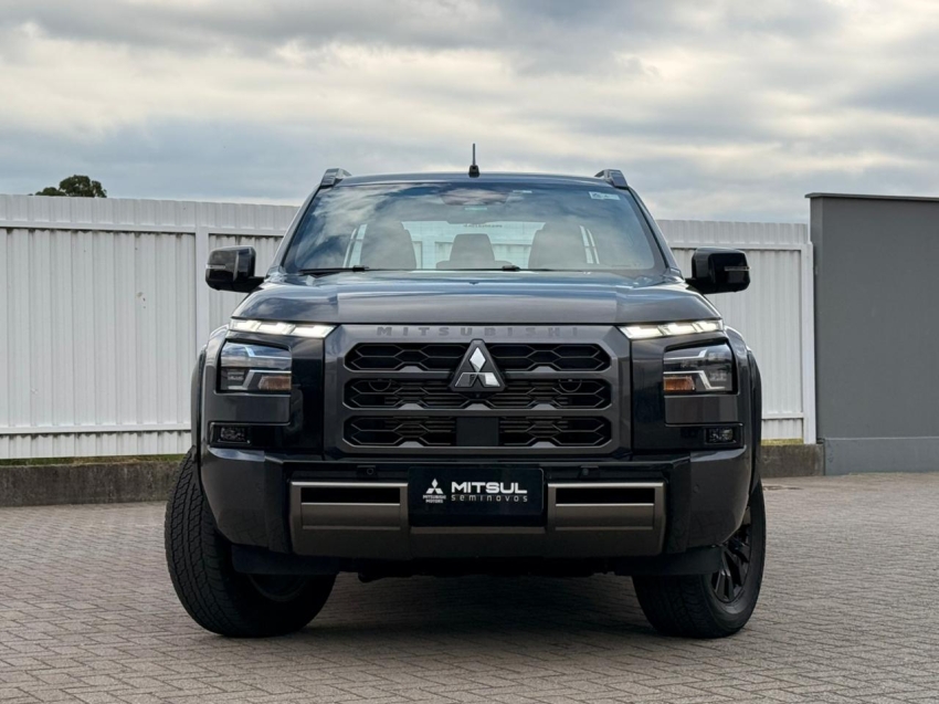 Mitsubishi-TRITON-2.4 BITURBO DIESEL CD KATANA 4X4 AUTOMÁTICO