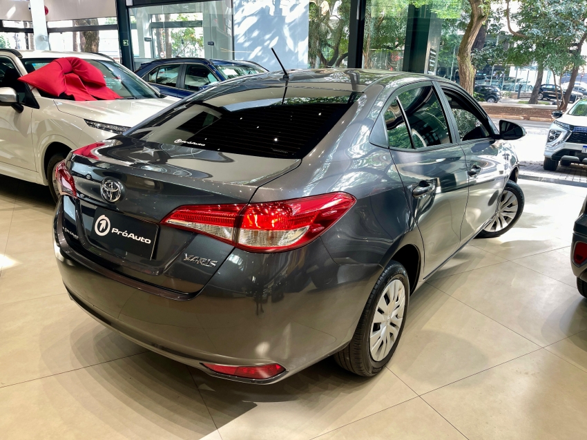Toyota-YARIS-1.5 16V FLEX SEDAN XL MULTIDRIVE