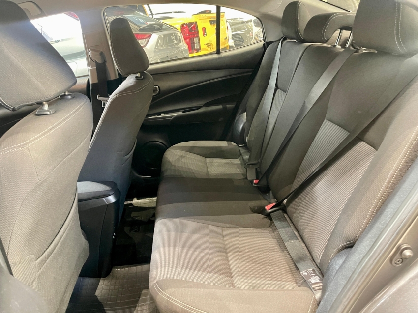 Toyota-YARIS-1.5 16V FLEX SEDAN XL MULTIDRIVE
