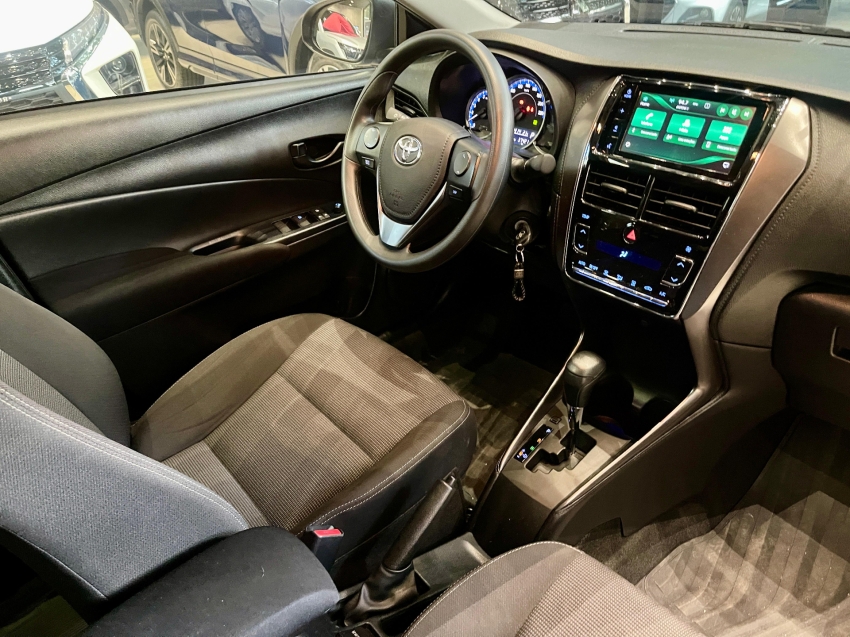 Toyota-YARIS-1.5 16V FLEX SEDAN XL MULTIDRIVE