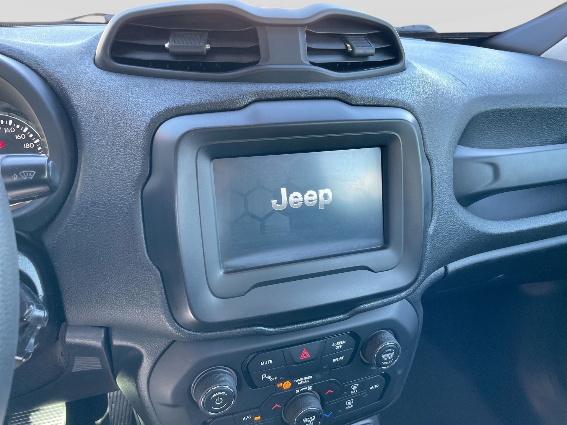 Jeep-RENEGADE-Renegade Sport 1.8 4x2 Flex 16V Aut.