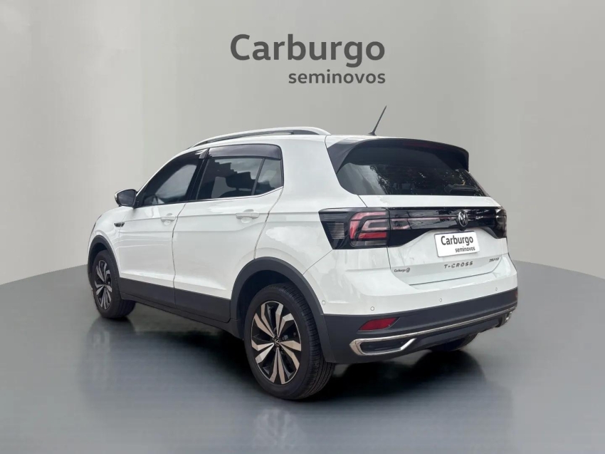 Volkswagen-T-CROSS-1.4 250 TSI TOTAL FLEX HIGHLINE AUTOMÁTICO