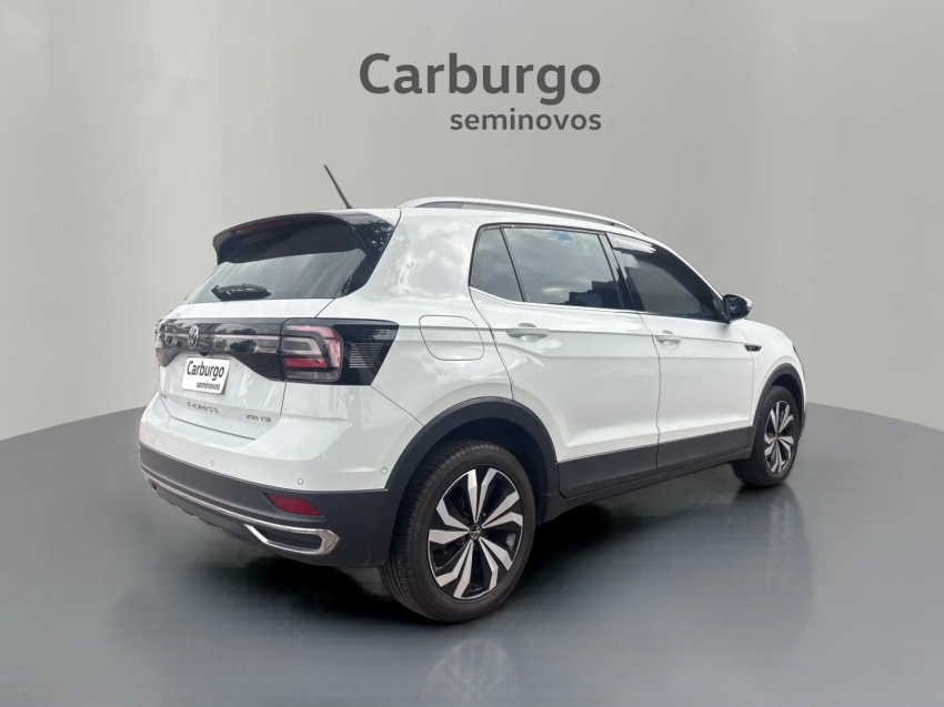 Volkswagen-T-CROSS-1.4 250 TSI TOTAL FLEX HIGHLINE AUTOMÁTICO