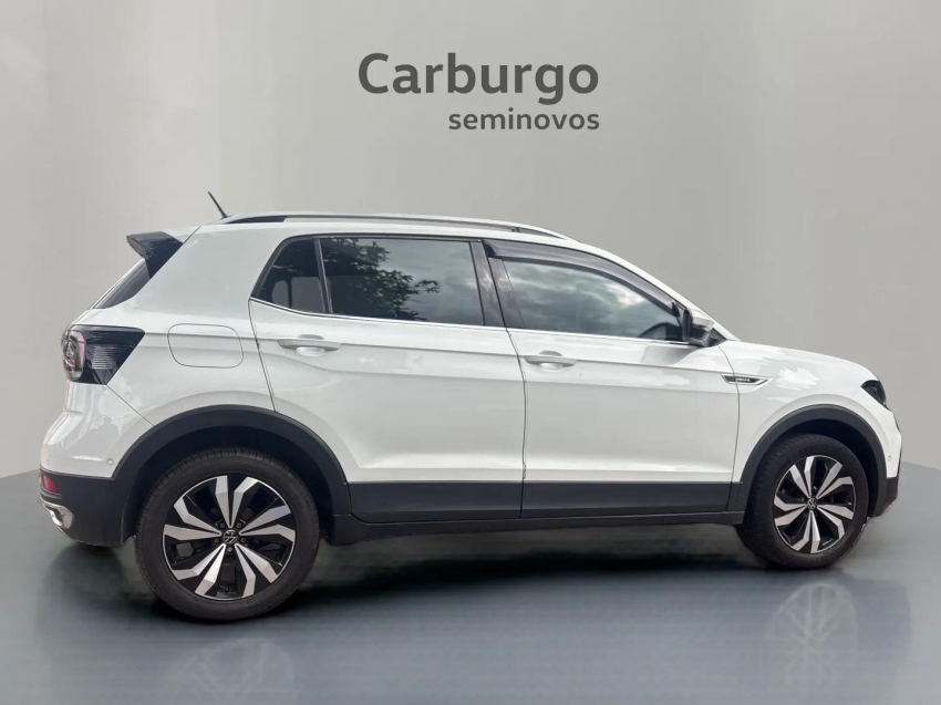 Volkswagen-T-CROSS-1.4 250 TSI TOTAL FLEX HIGHLINE AUTOMÁTICO