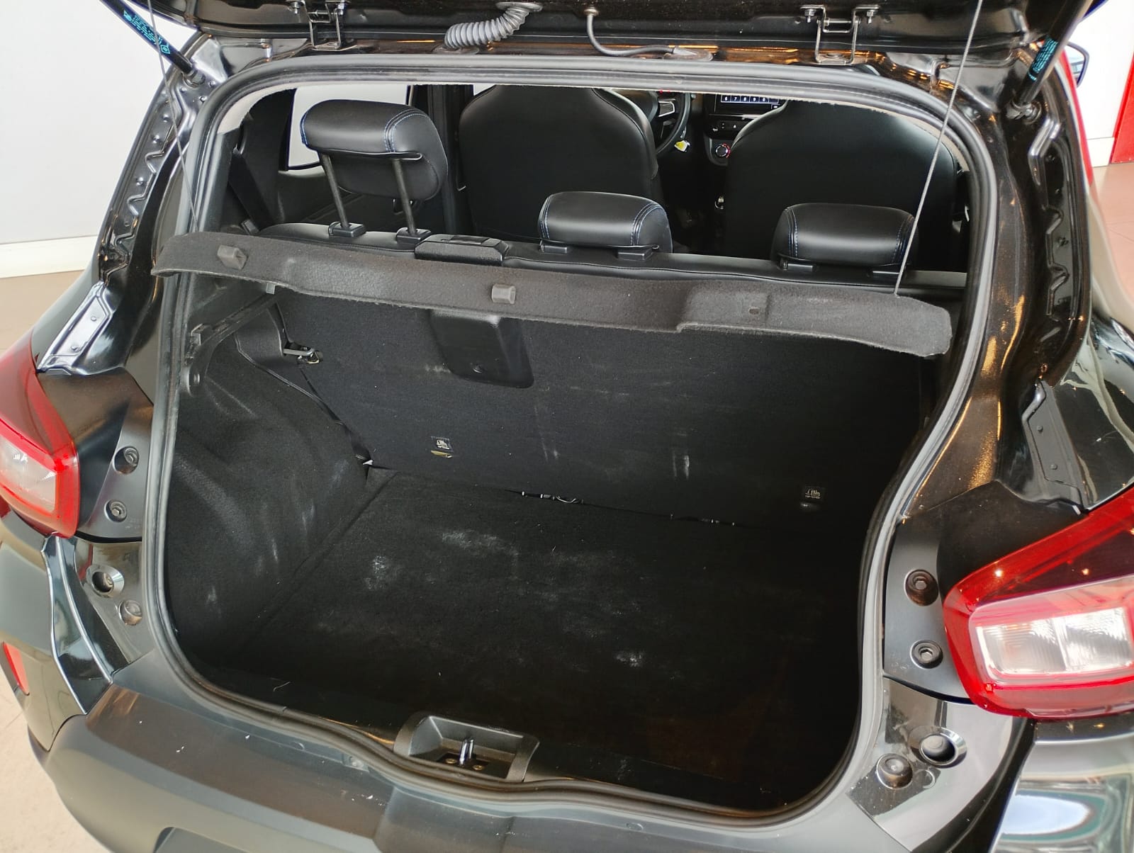 Renault-KWID-KWID Intense 1.0 Flex 12V 5p Mec.
