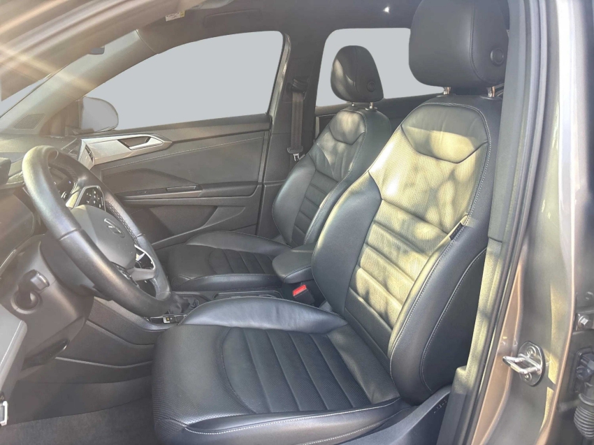 Volkswagen-TAOS-1.4 250 TSI TOTAL FLEX HIGHLINE AUTOMÁTICO