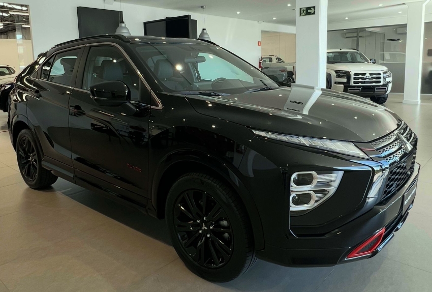 Mitsubishi-ECLIPSE CROSS-1.5 MIVEC TURBO GASOLINA HPE BLACK CVT