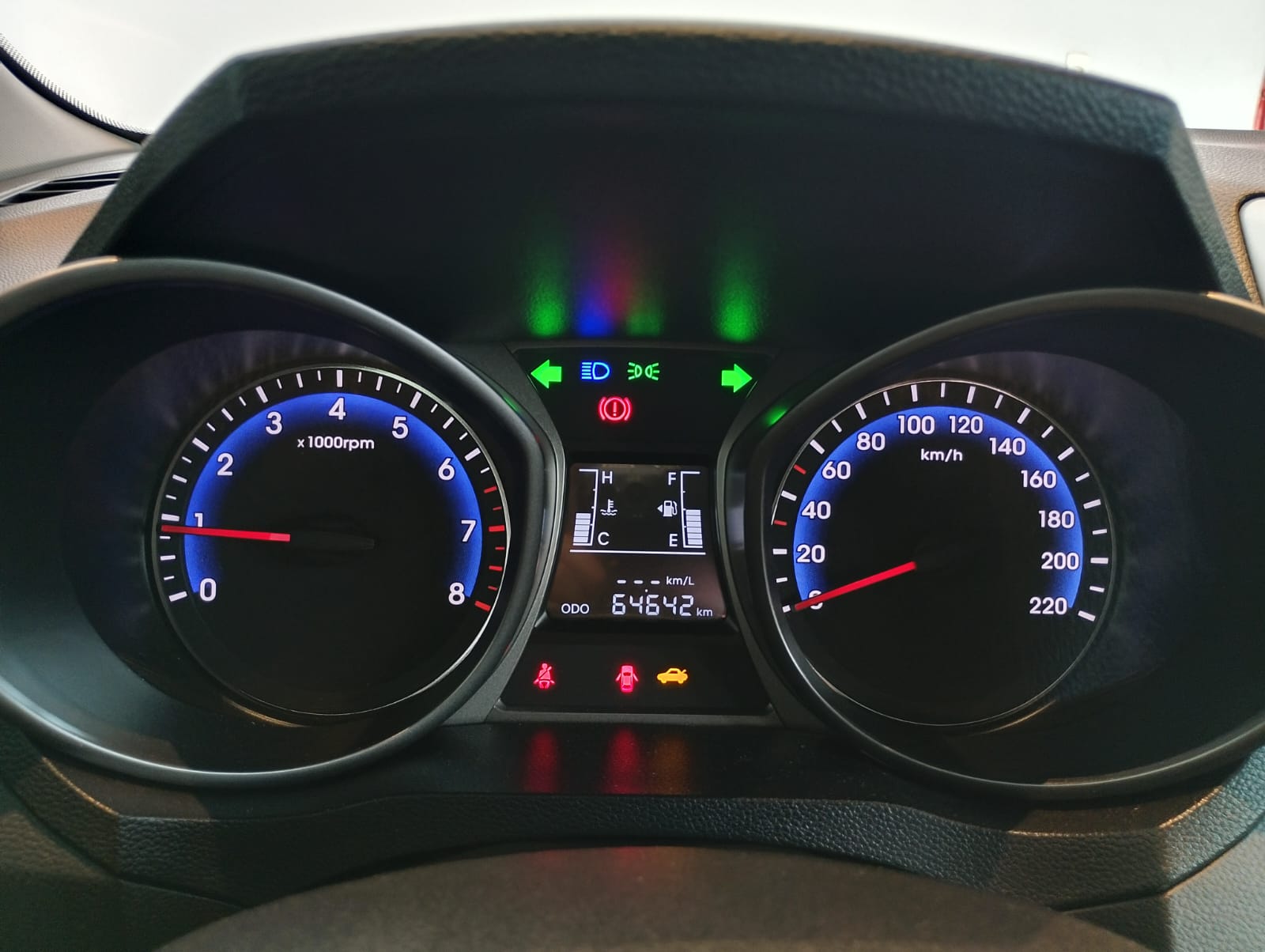 Hyundai-HB20S-HB20S Unique 1.0 Flex 12V Mec.