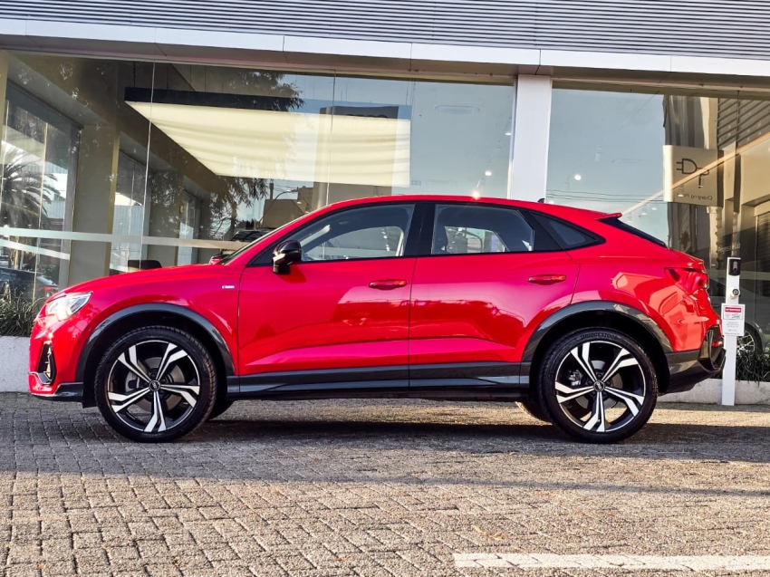 Audi-Q3-2.0 40 TFSI GASOLINA SPORTBACK PERFORMANCE QUATTRO TIPTRONIC