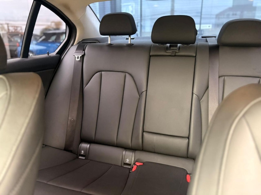 BMW-320i-2.0 SPORT GP 16V TURBO ACTIVE FLEX 4P AUTOMÁTICO