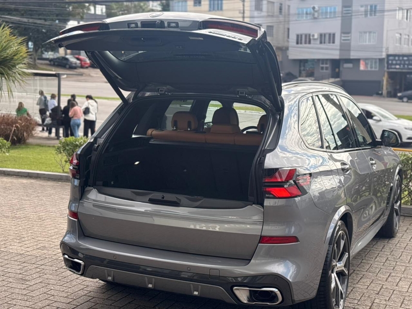 BMW-X5-3.0 I6 TURBO HÍBRIDO XDRIVE50E M SPORT AUTOMÁTICO