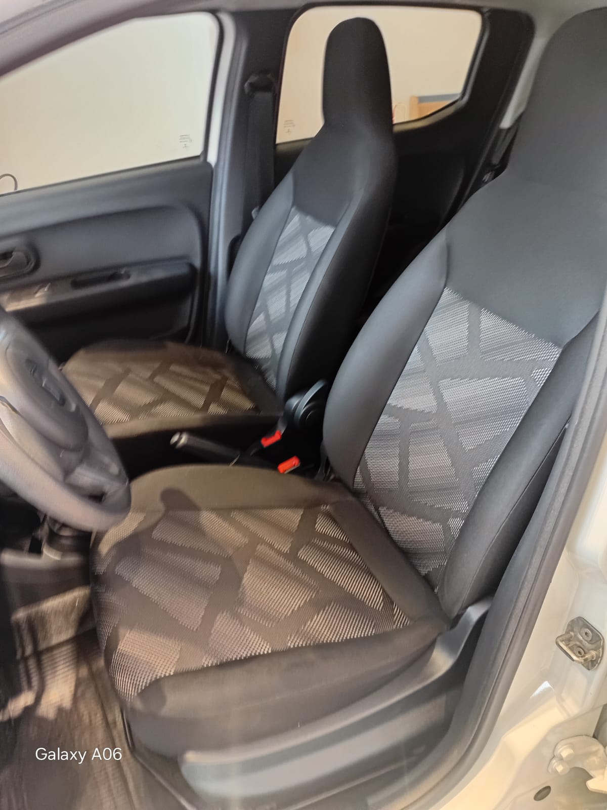 Fiat-MOBI-MOBI 1.0 8V EVO FLEX LIKE MANUAL