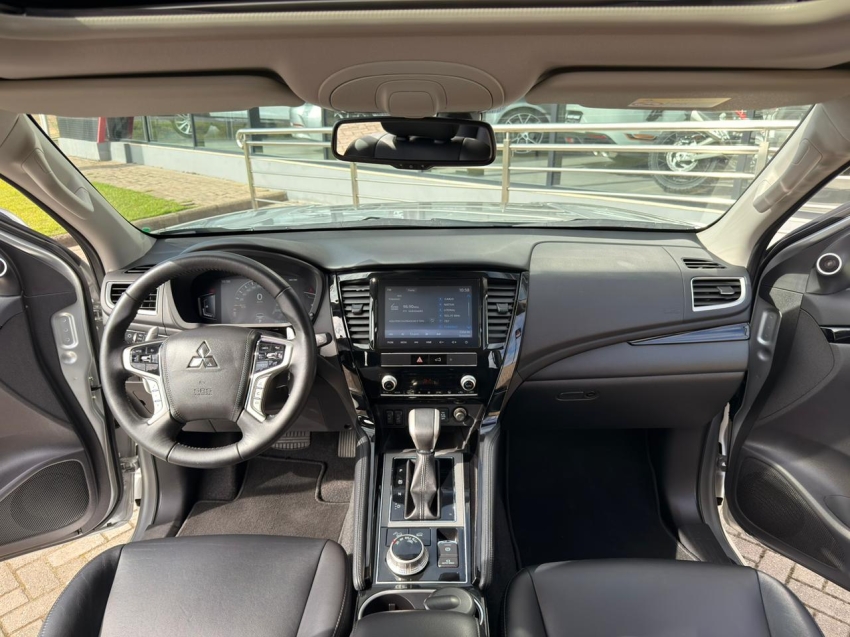 Mitsubishi-PAJERO SPORT-2.4 16V MIVEC TURBO DIESEL LEGEND AWD AUTOMÁTICO