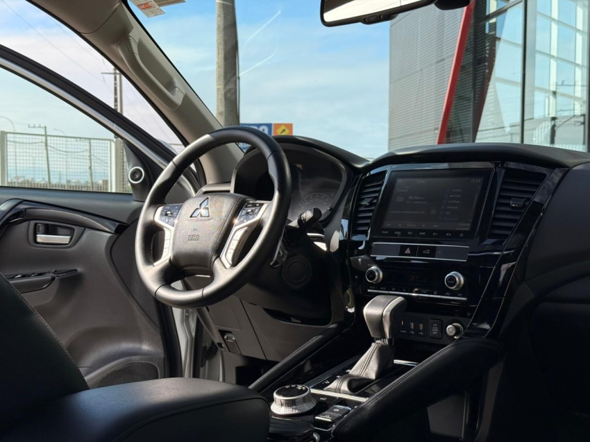 Mitsubishi-PAJERO SPORT-2.4 16V MIVEC TURBO DIESEL LEGEND AWD AUTOMÁTICO