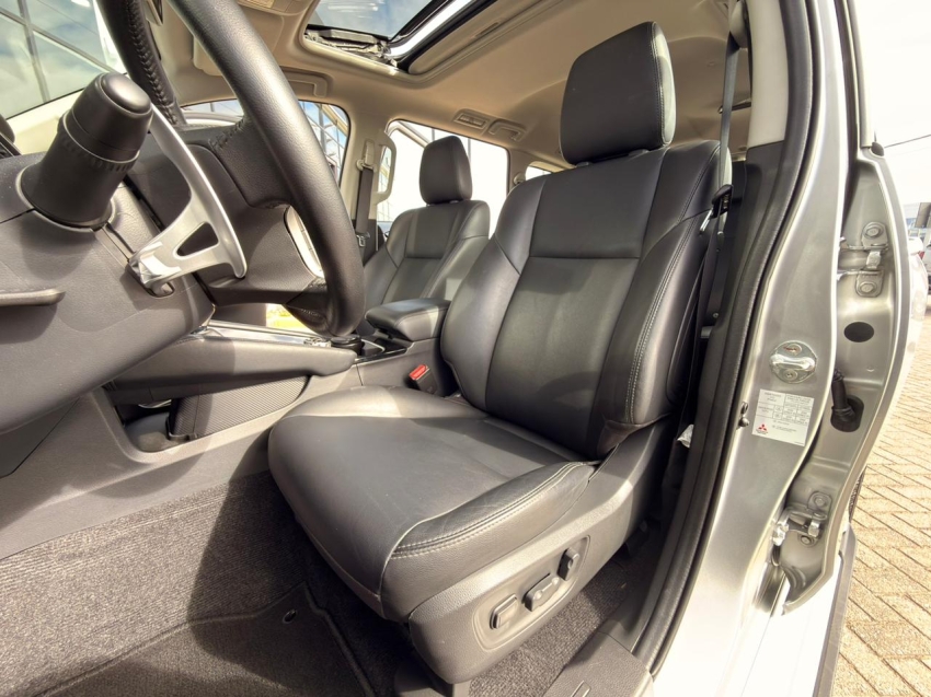 Mitsubishi-PAJERO SPORT-2.4 16V MIVEC TURBO DIESEL LEGEND AWD AUTOMÁTICO