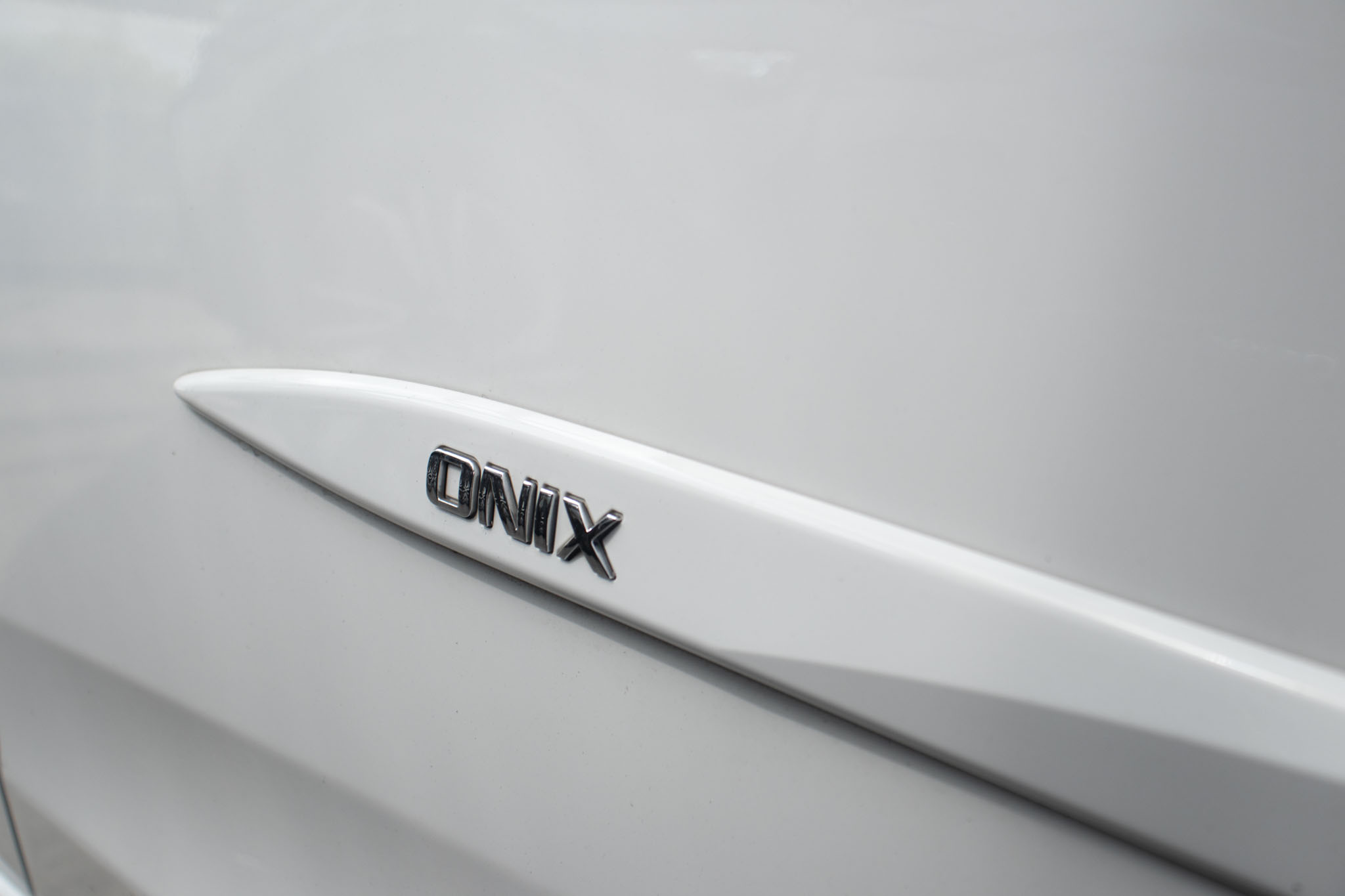 ONIX HATCH PREM. 1.0 12V TB Flex 5p Aut.