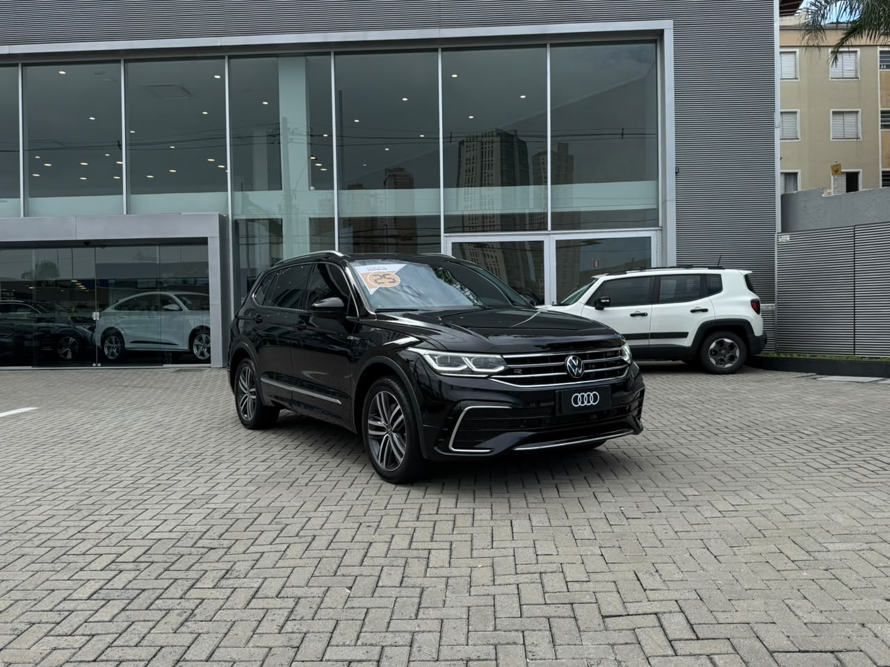 Volkswagen-TIGUAN-TIGUAN Allspac R-Line 300 TSI 2.0