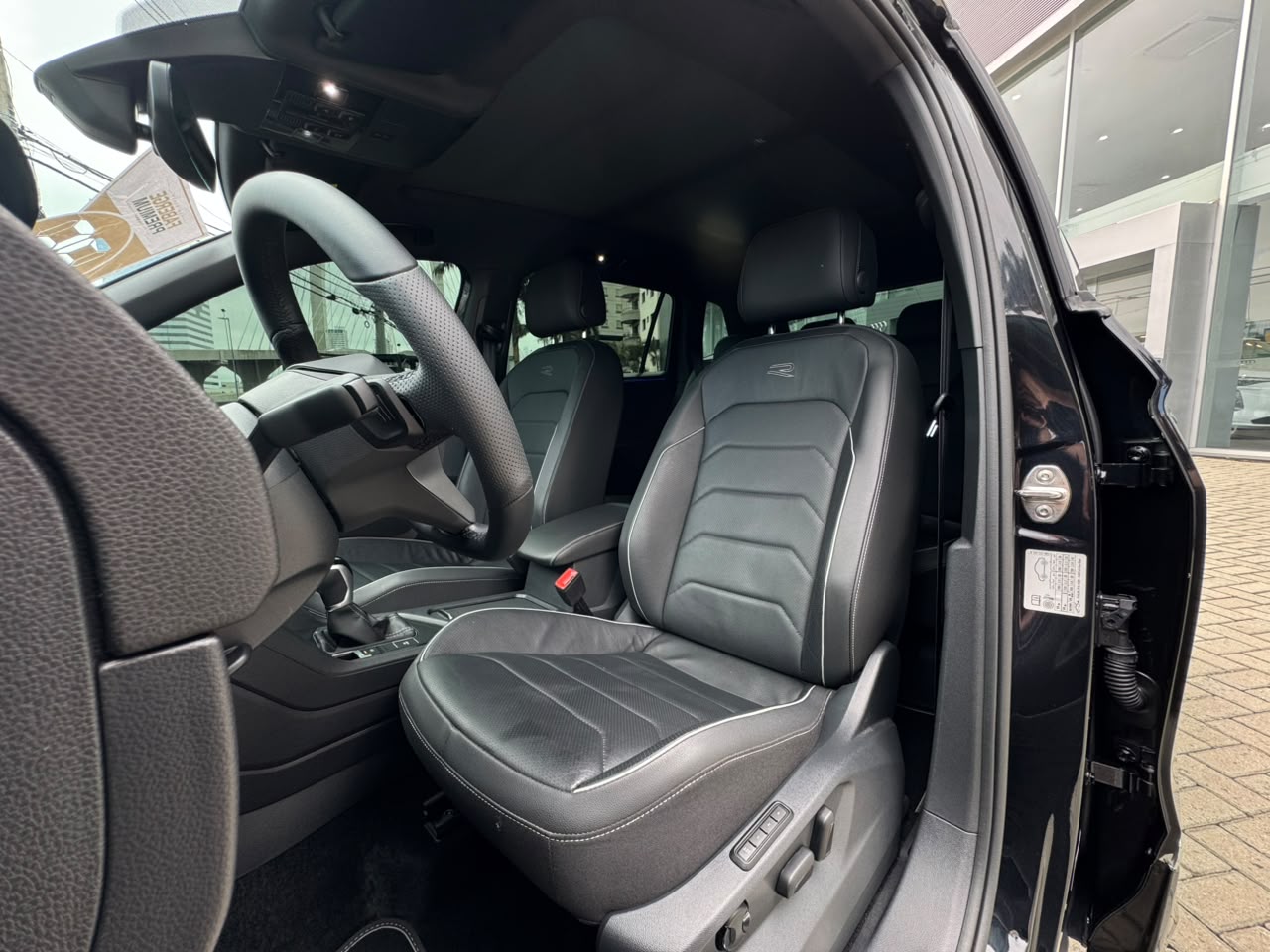 Volkswagen-TIGUAN-TIGUAN Allspac R-Line 300 TSI 2.0