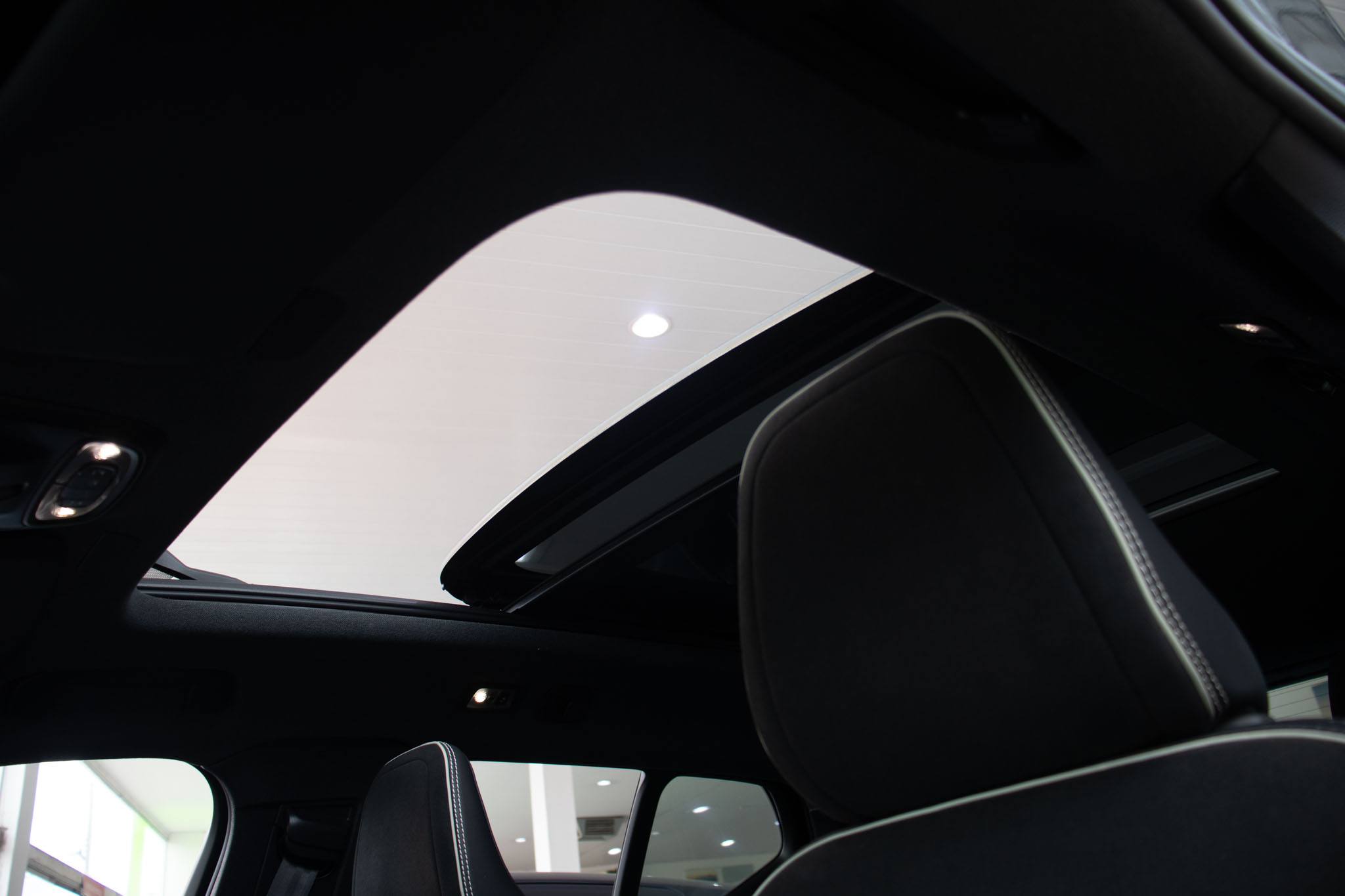 Volvo-XC 40-XC 40 T-5 HÍBRIDO R-DESIGN 1.5 262CV FWD