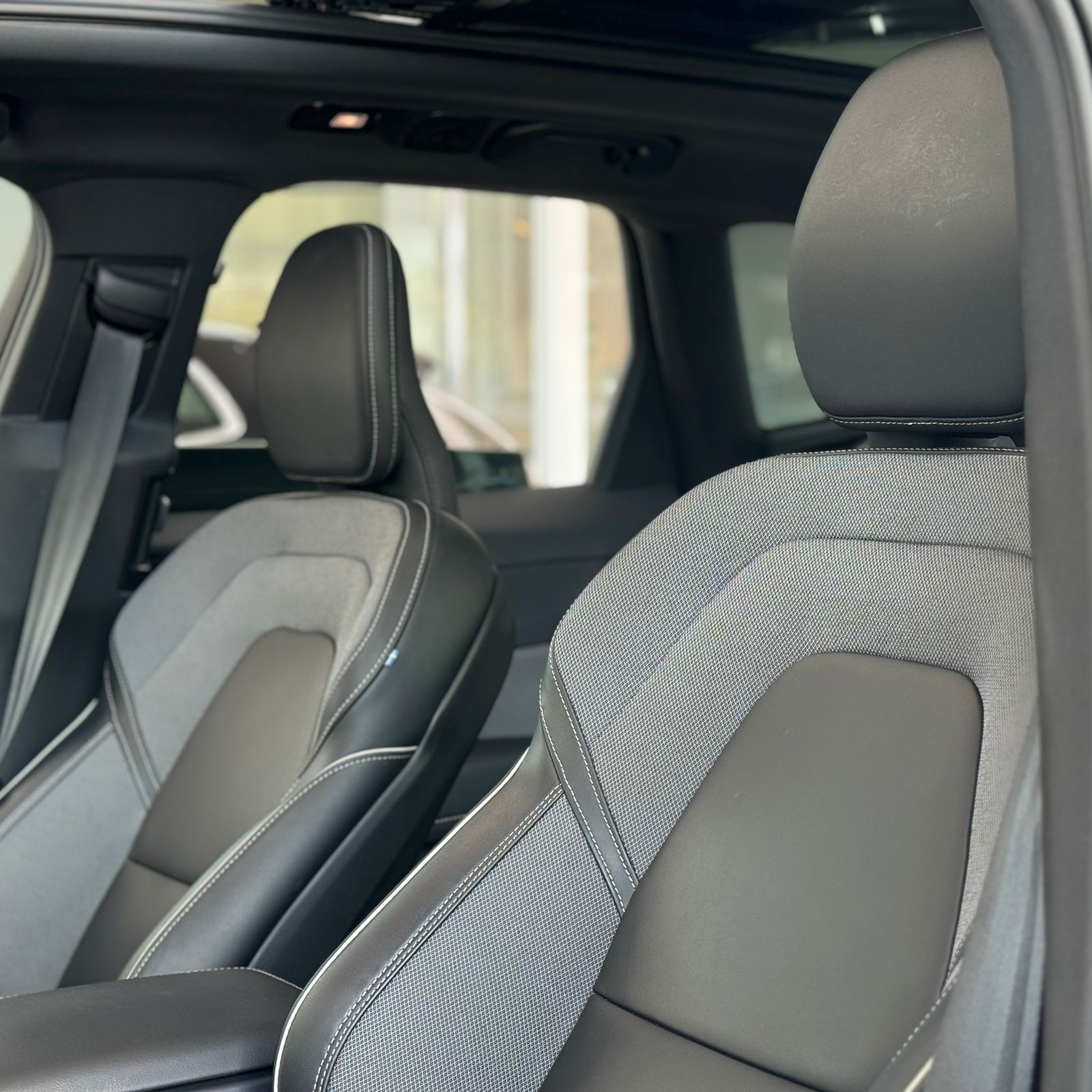 Volvo-XC 60-XC 60 T-8 Ultim.Dark 2.0 AWD (Híbrido)