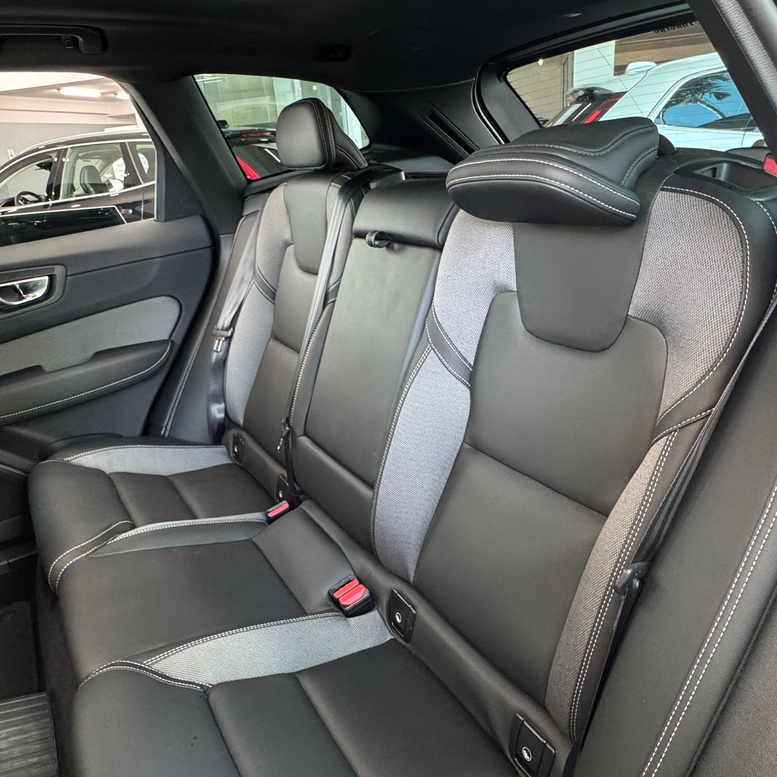 Volvo-XC 60-XC 60 T-8 Ultim.Dark 2.0 AWD (Híbrido)