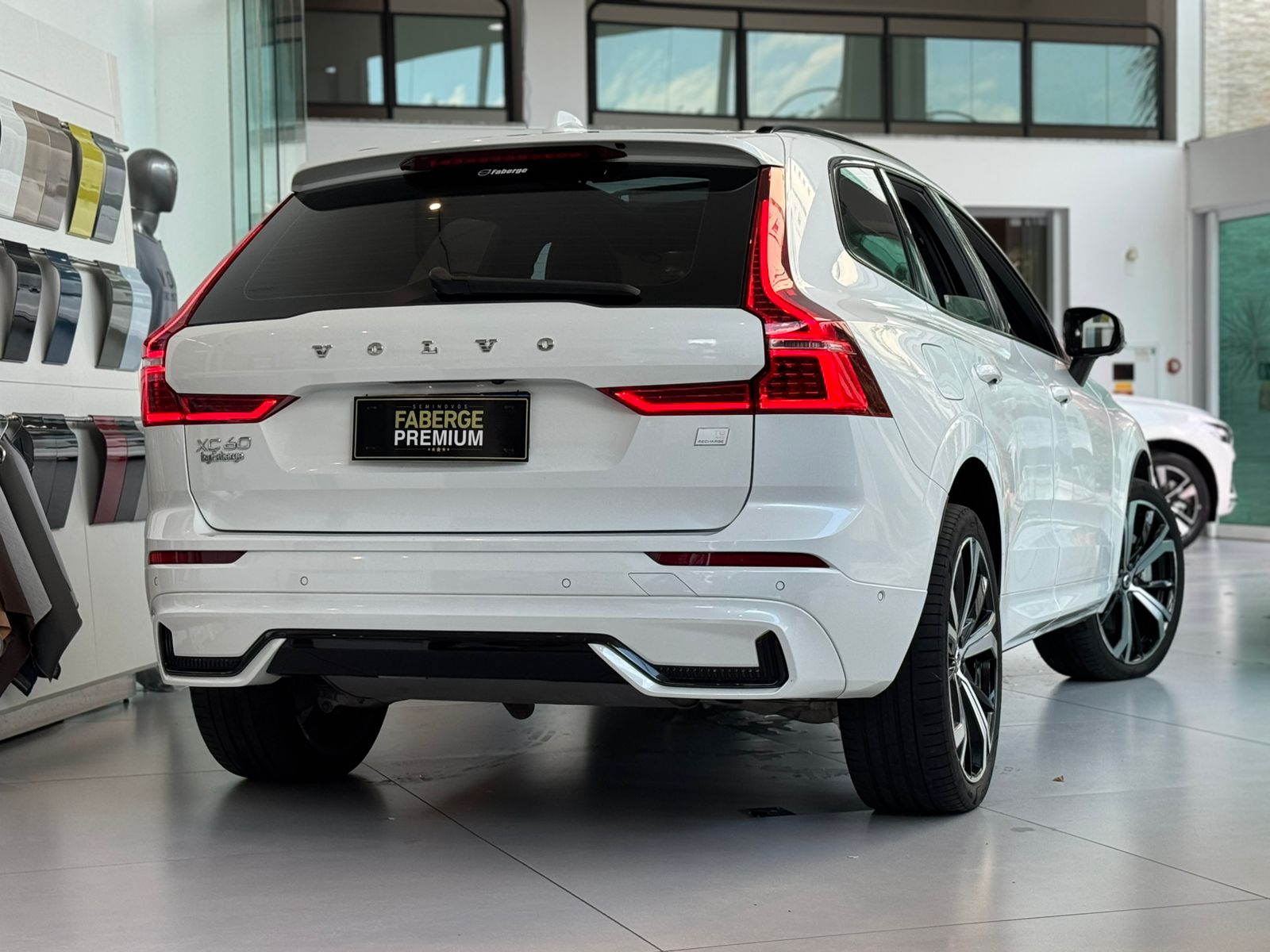 Volvo-XC 60-XC 60 T-8 Ultim.Dark 2.0 AWD (Híbrido)