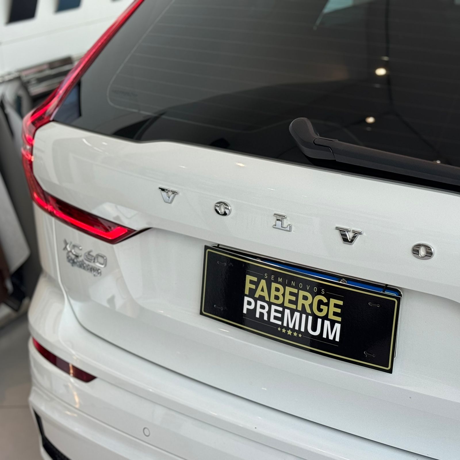 Volvo-XC 60-XC 60 T-8 Ultim.Dark 2.0 AWD (Híbrido)