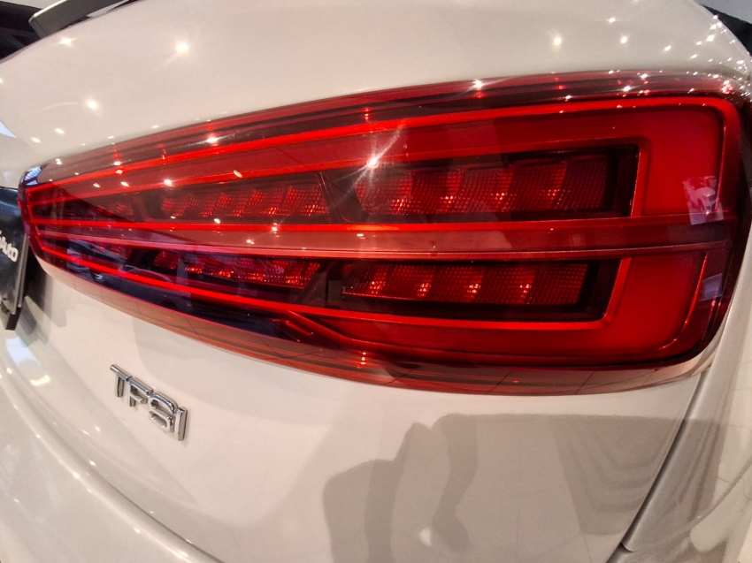Audi-Q3-1.4 TFSI AMBIENTE GASOLINA 4P S TRONIC