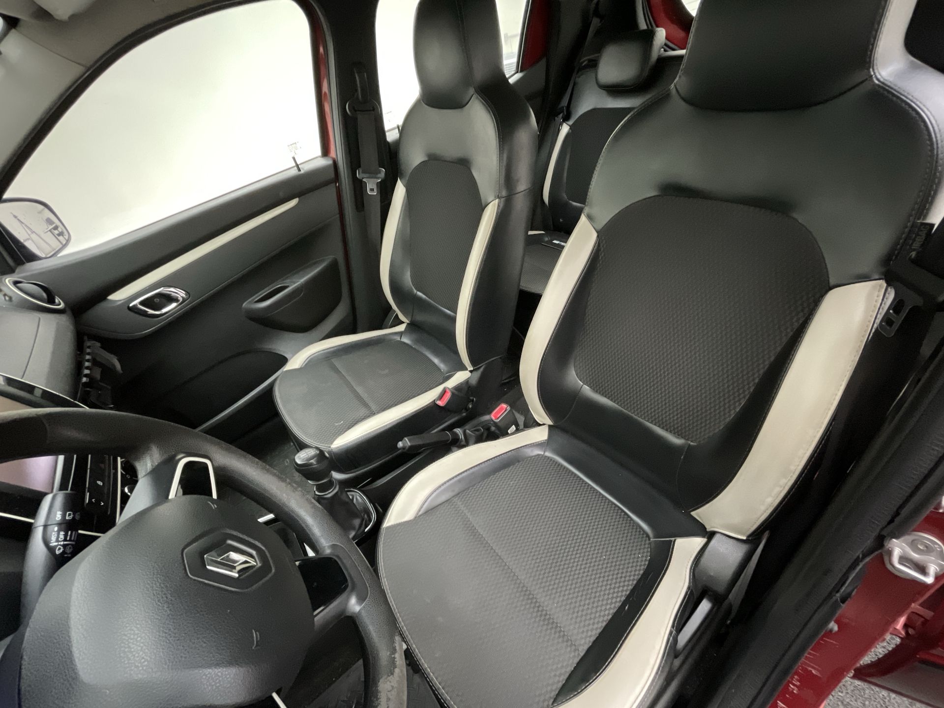 KWID Intense 1.0 Flex 12V 5p Mec.
