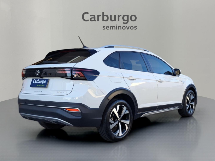 Volkswagen-NIVUS-1.0 200 TSI TOTAL FLEX HIGHLINE AUTOMÁTICO