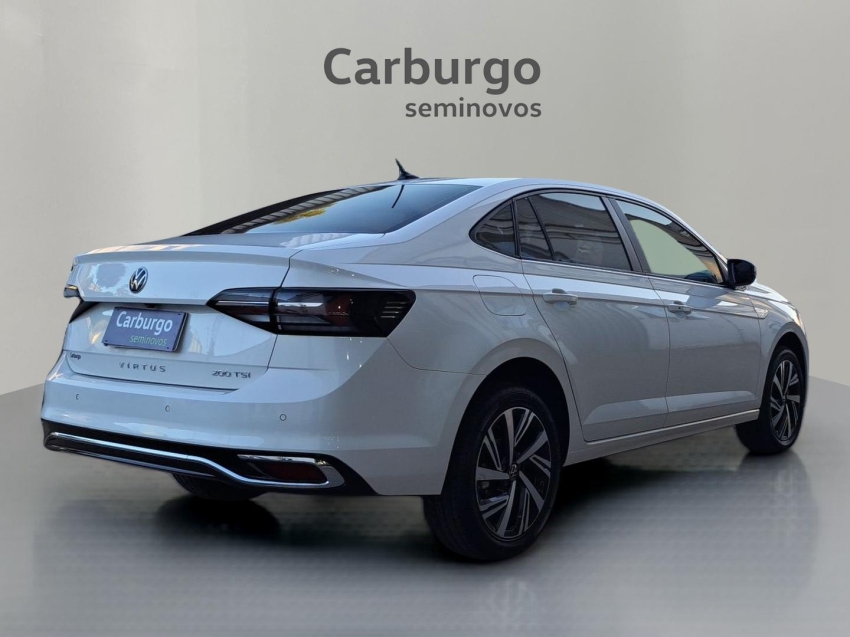 Volkswagen-VIRTUS-1.0 200 TSI HIGHLINE AUTOMÁTICO