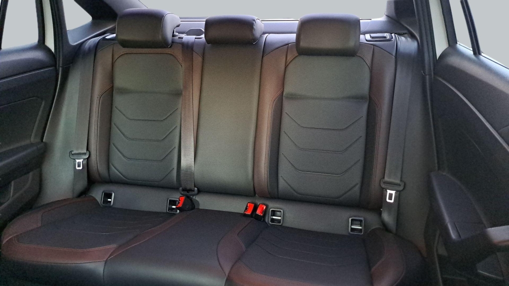 Volkswagen-VIRTUS-1.0 200 TSI HIGHLINE AUTOMÁTICO